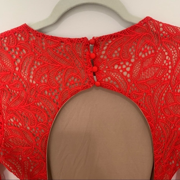 Bardot Rini Lace Long Sleeve Open Back BodyCon Fire Engine Red Dress Size 8 - Picture 7 of 9